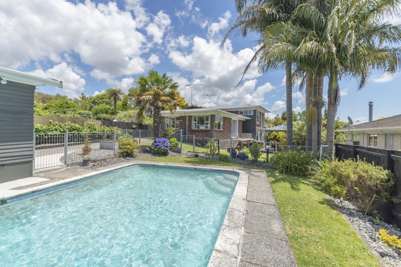 3 Alf Walker Place, Papakura, Papakura - Carousel 2