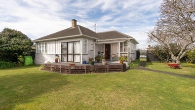 3 Armitage Place, Fairfield, Hamilton - Carousel 1