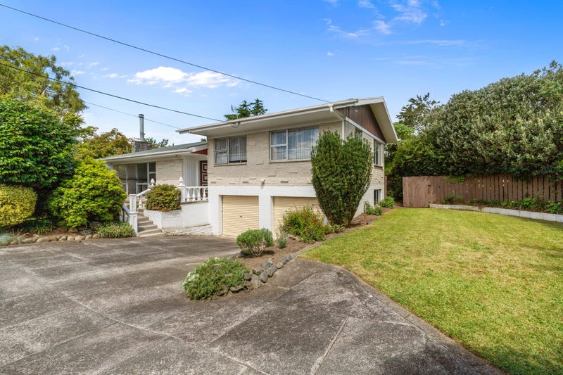 80 Lewis Street, Glenview, Hamilton - Carousel 1