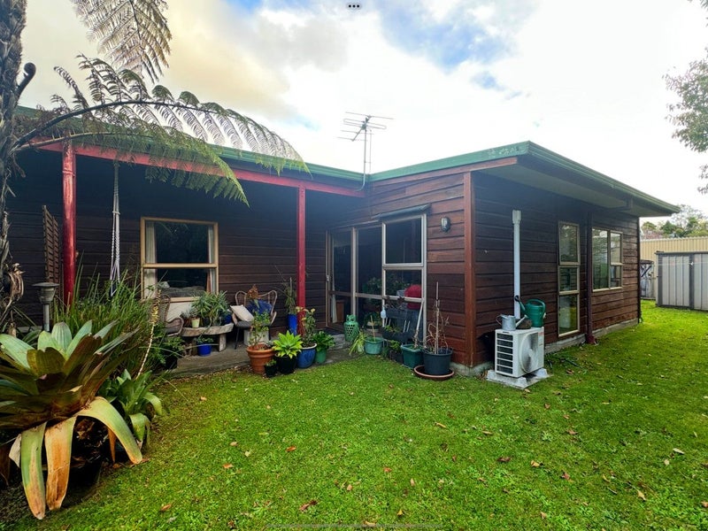 1/3A Julian Place, Westown, New Plymouth - Carousel 1