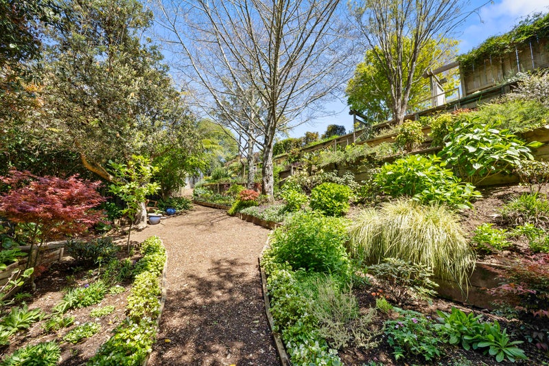 10B Long Place, Frankleigh Park, New Plymouth - Carousel 22