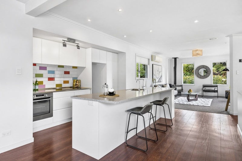 16 Grendon Street, Maori Hill, Dunedin - Carousel 2