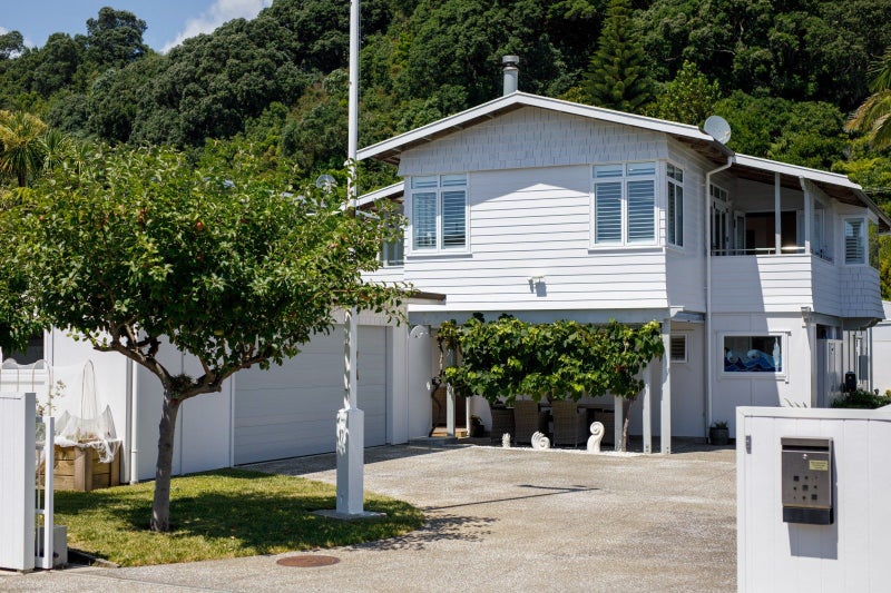 20 PLANTATION RESERVE, OHOPE - Carousel 2