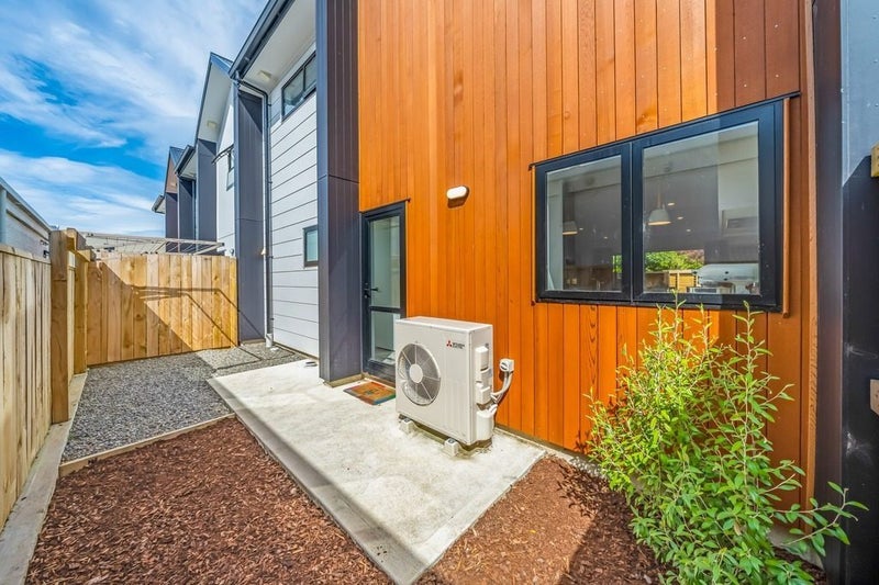 16 Okoutu LANE, Moera, Lower Hutt - Carousel 17