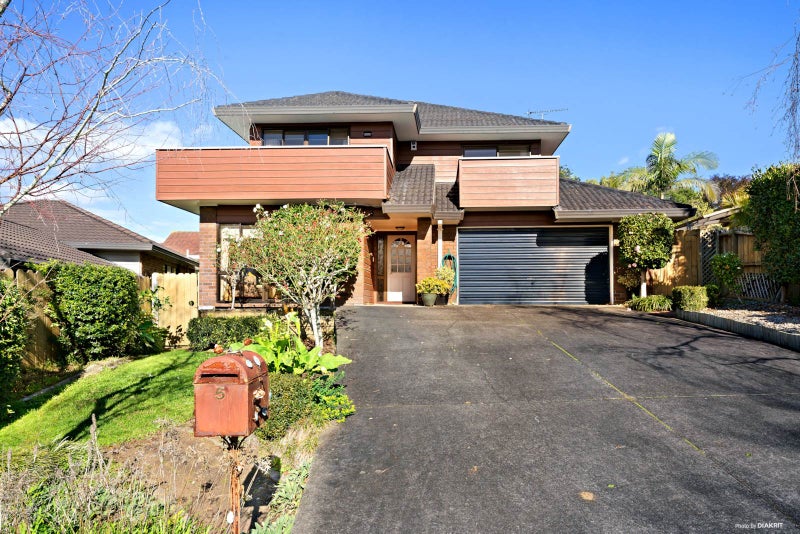 5 Merino Avenue, Somerville, Manukau - Carousel 1