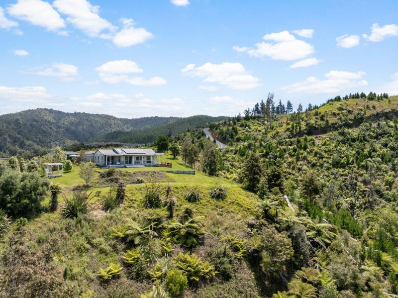 210 Wentworth Valley Road, Whangamatā - Carousel 1