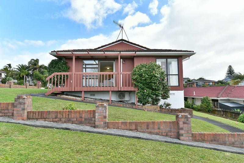 16 Petrel Place, Massey, Auckland - Carousel 2