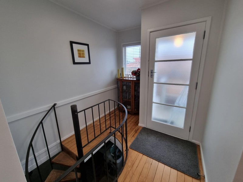 65 Selwyn Crescent, Forrest Hill, Auckland - Carousel 17