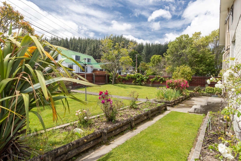 57 Moeraki Road, Maoribank, Upper Hutt - Carousel 2