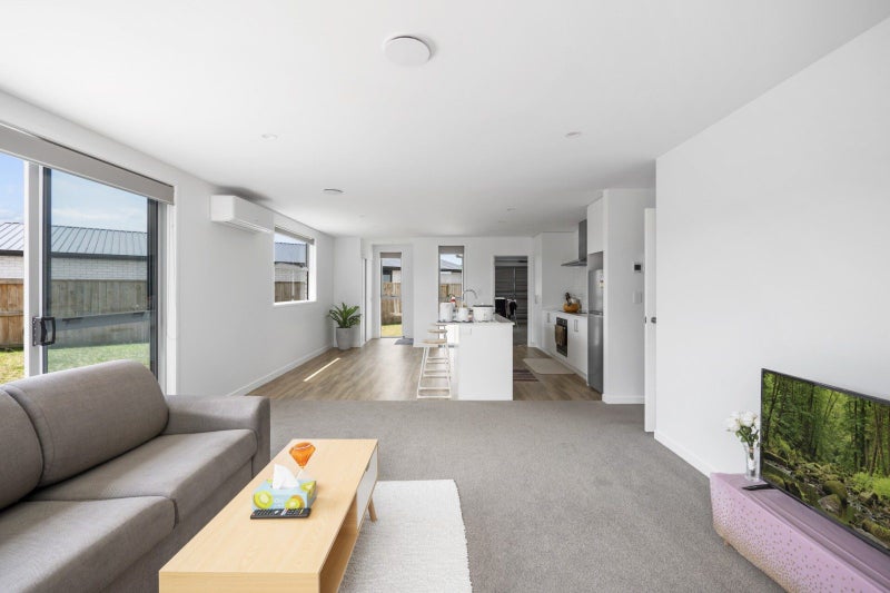 14 Papaka Lane, Poike, Tauranga - Carousel 1