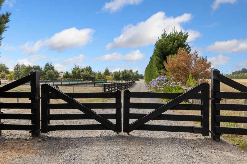 626 Sandy Knolls Road, Christchurch - Carousel 22