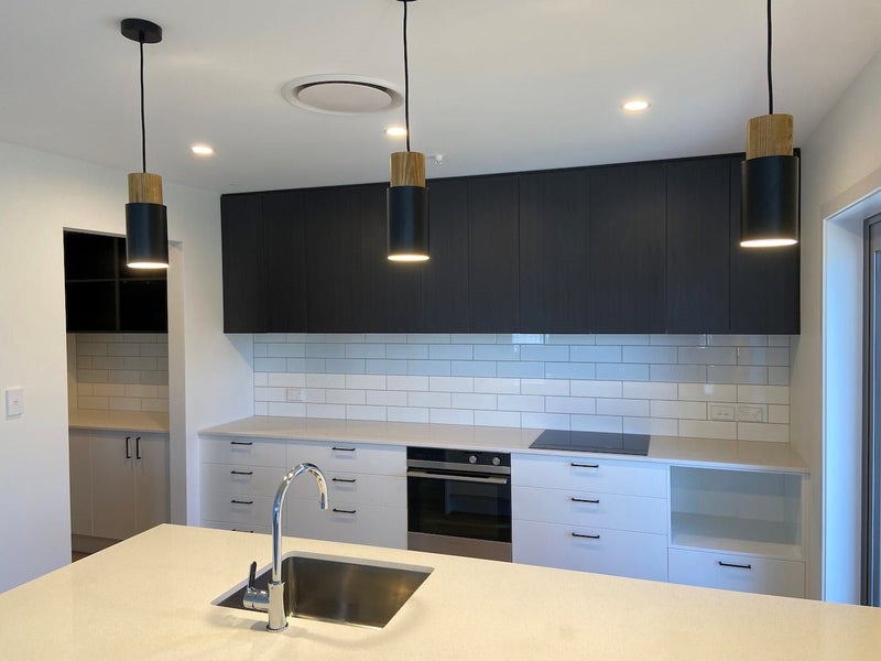 2 Meech Way, Frimley, Hastings - Carousel 2