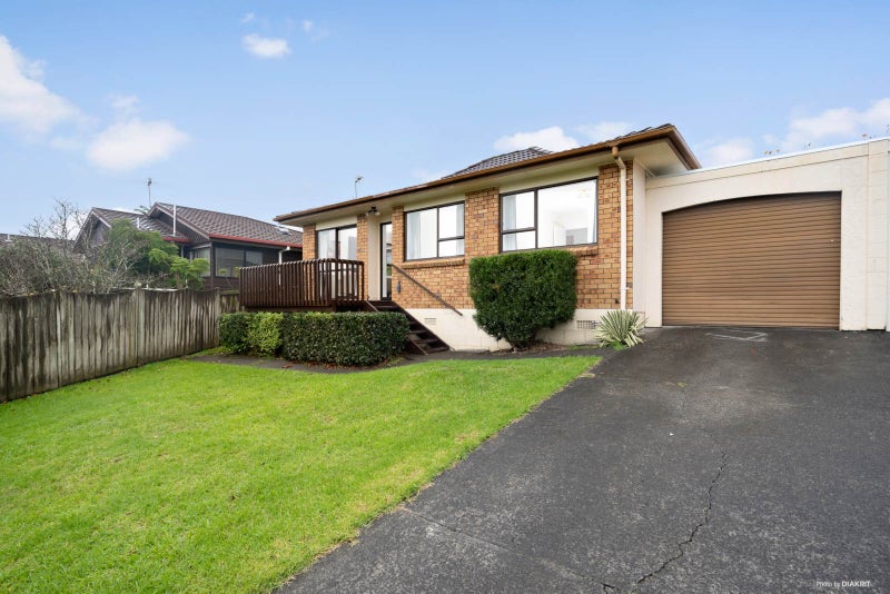1/51 Cromdale Avenue, Highland Park, Auckland - Carousel 1