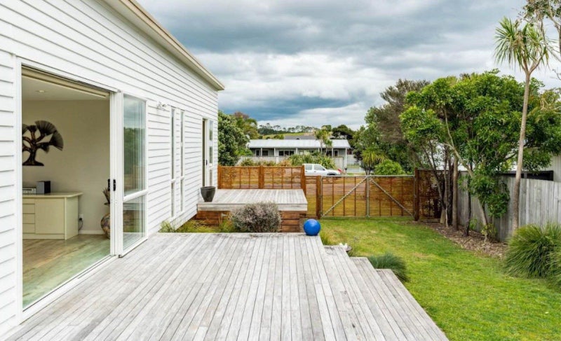 37 Seabreeze Road, Mangawhai Heads, Mangawhai - Carousel 1