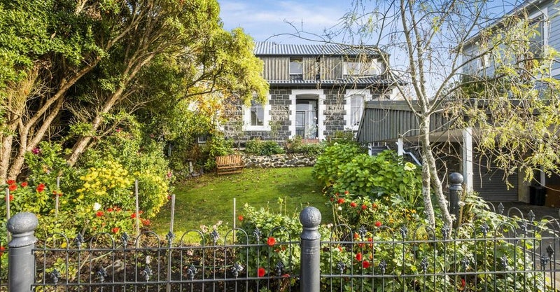 29 Hart Street, Belleknowes, Dunedin - Carousel 1