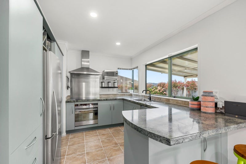 12 Percy Kinsman Crescent, Riverstone Terraces, Upper Hutt - Carousel 19