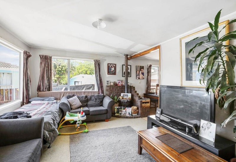 27 Hyperion Drive, Randwick Park, Auckland - Carousel 2