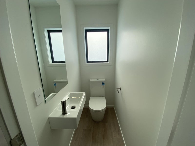 12B Cairo Street, Upper Hutt Central, Upper Hutt - Carousel 9