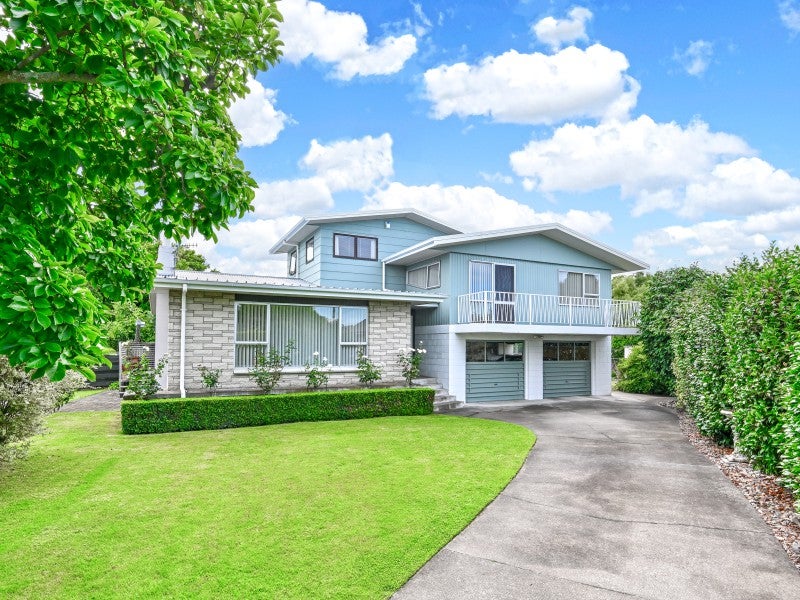 1409 Warwick Place, Mayfair, Hastings - Carousel 1