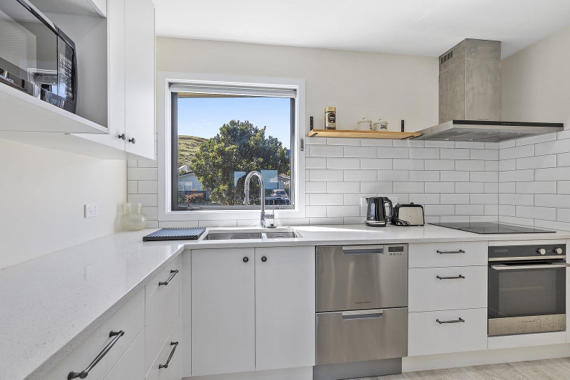 89 Woodridge Drive, Woodridge, Wellington - Carousel 2