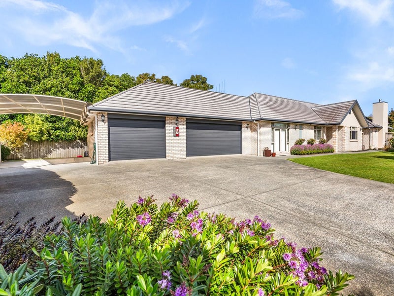 16 Mcainch Place, Kamo, Whangarei - Carousel 1