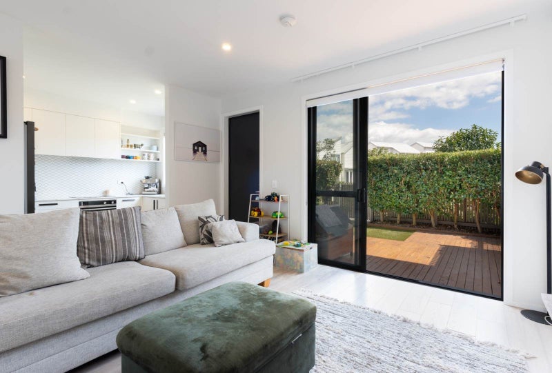 4 Tute Lane, Glen Innes, Auckland - Carousel 2
