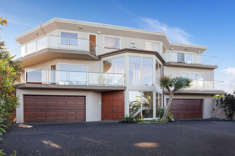 18 Giles Road, Ostend, Waiheke Island - Carousel 2