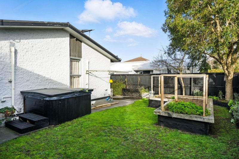 19 Valerie Place, Redwood, Christchurch - Carousel 32