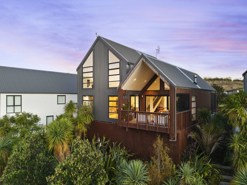 171 Jack Lachlan Drive, Beachlands, Auckland - Carousel 1