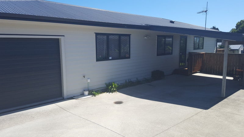 18 Kiernan Place, Kelston, Auckland - Carousel 2