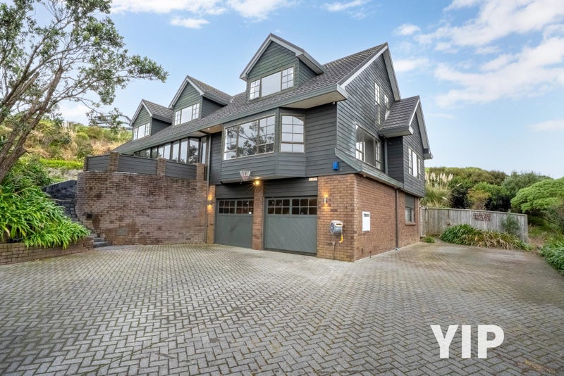 85 Woodman Drive, Tawa, Wellington - Carousel 2