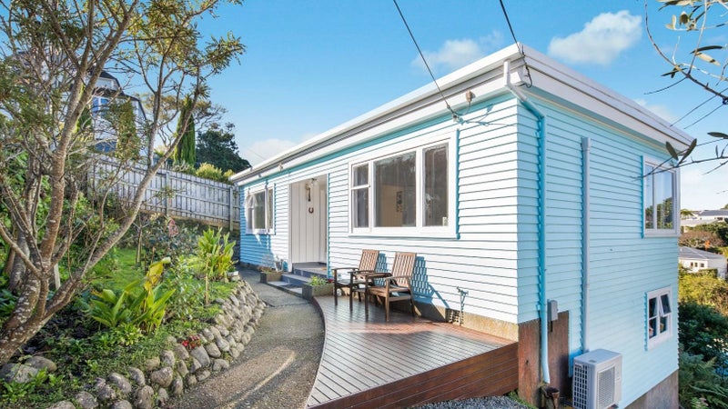 49 Box Hill, Khandallah, Wellington - Carousel 1