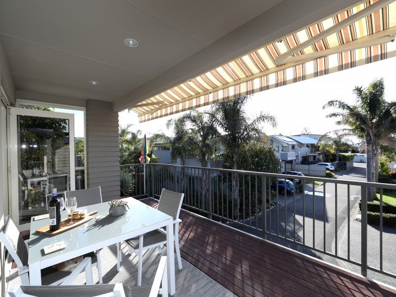 33 Waghorne Street, Ahuriri, Napier - Carousel 1