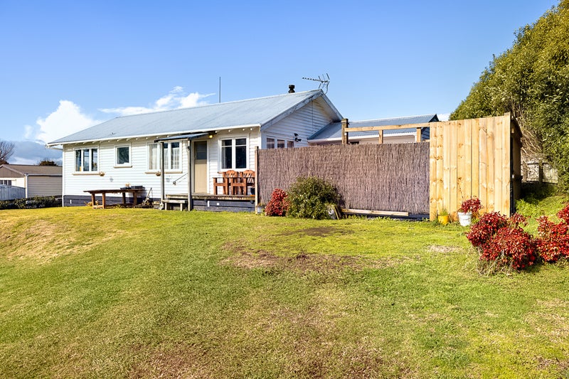 49 Oliver Street, Kihikihi, Te Awamutu - Carousel 1