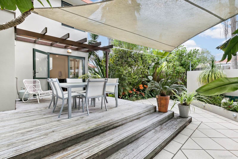 2/61 Selwyn Crescent, Forrest Hill, Auckland - Carousel 2