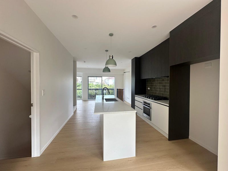 33 Lawson Creek Street, Massey, Auckland - Carousel 2