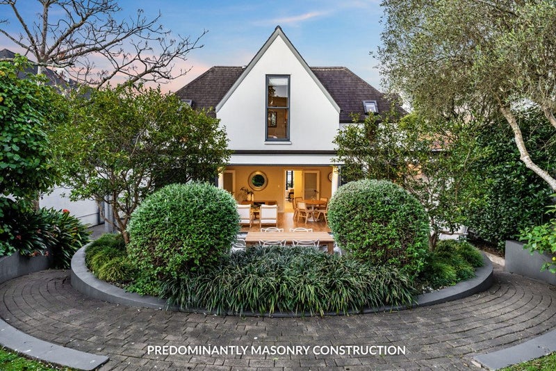 15 Mamie Street, Remuera, Auckland - Carousel 1