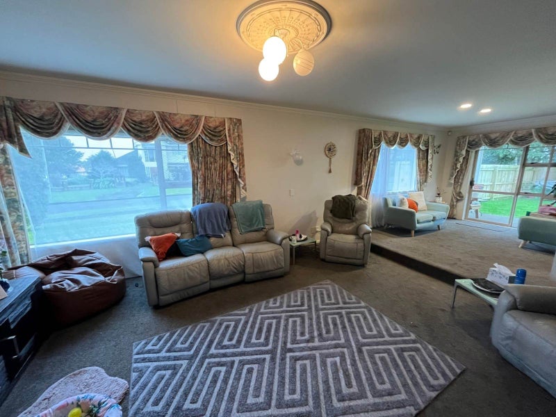 1 Shannon Place, Northpark, Auckland - Carousel 2