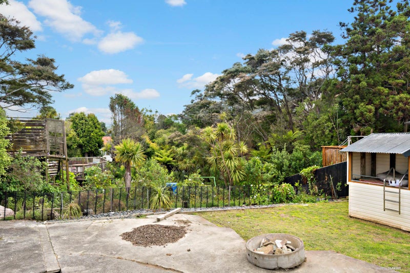 23 Schnapper Rock Road, Greenhithe, Auckland - Carousel 1