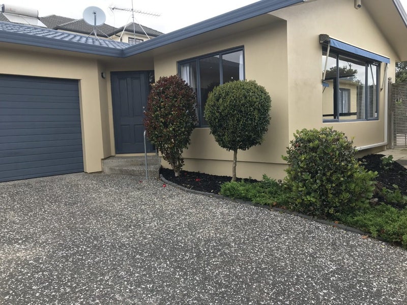 40 Sunvista Avenue, Oteha, Auckland - Carousel 1