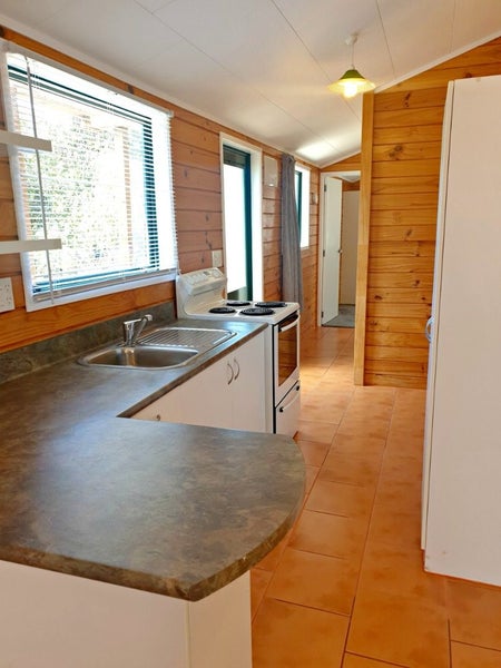 14 Redwing Street, Browns Bay, Auckland - Carousel 2