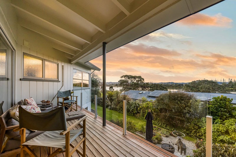 62 Pohutukawa Avenue, Red Beach, Red Beach - Carousel 2