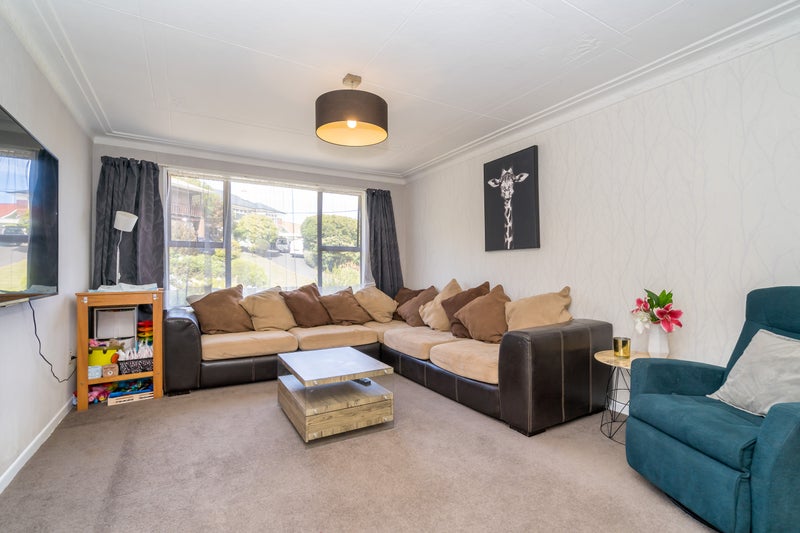 17 Woodside Terrace, Andersons Bay, Dunedin - Carousel 2