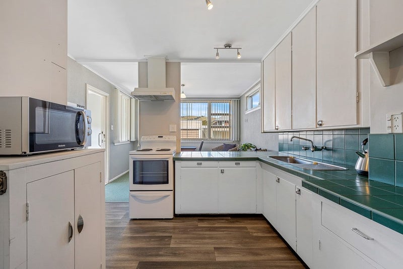 19 Derrett Place, Saint Martins, Christchurch - Carousel 1