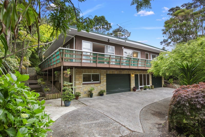 48 Grassmere Road, Henderson Valley, Auckland - Carousel 1