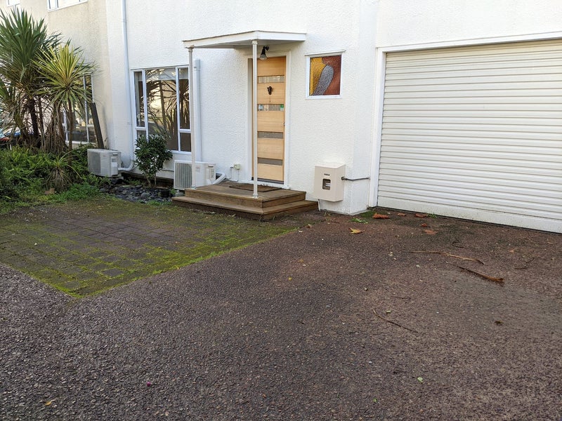 2/44 Kingsland Avenue, Kingsland, Auckland - Carousel 2