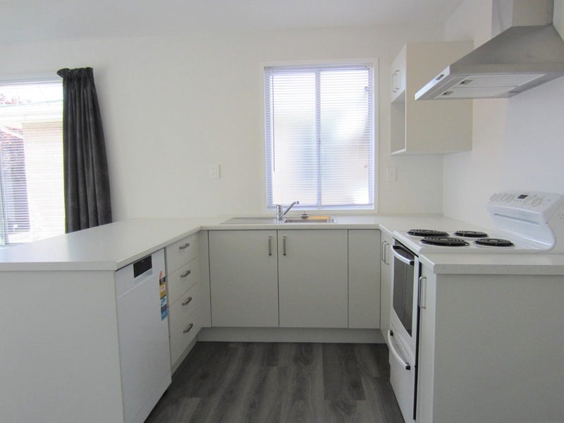 5/579 Barbadoes Street, Edgeware, Christchurch - Carousel 2