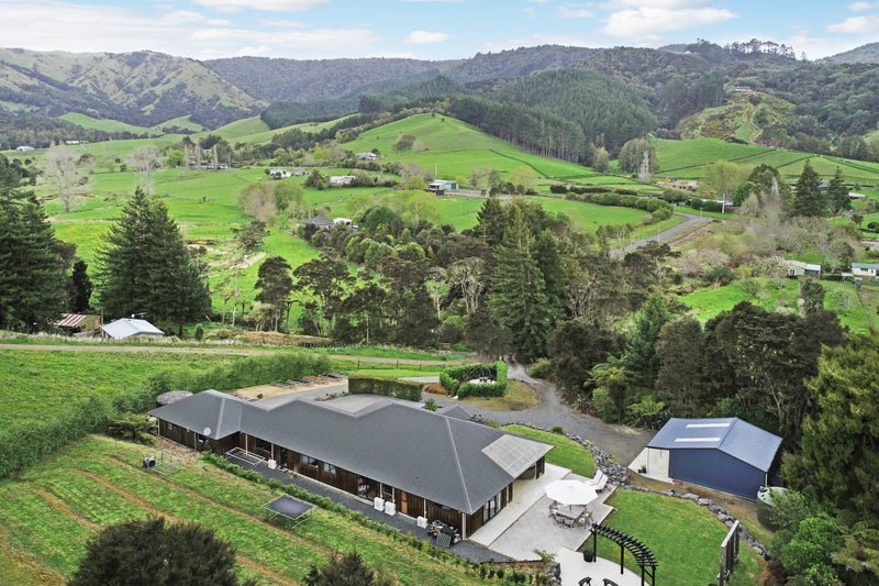 20 Phillips Road, Papakura - Carousel 2