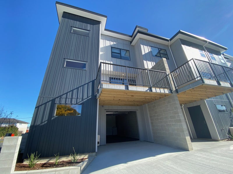 3/30 May Street, Hamilton East, Hamilton - Carousel 2