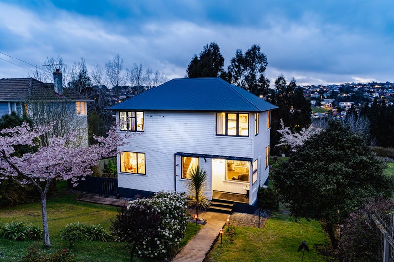 86 Panmure Avenue, Calton Hill, Dunedin - Carousel 2